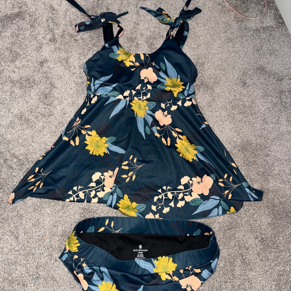 MoveMama nursing swim top with bottoms